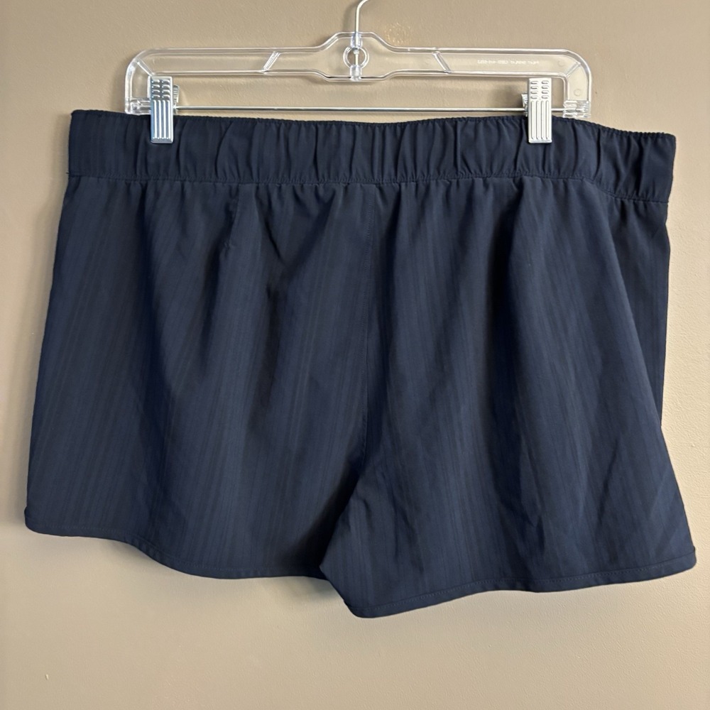 Athleta Stripe Sway Short Womens XL Navy‎ Zipper Pockets Yoga Fitness Workout - Picture 2 of 8
